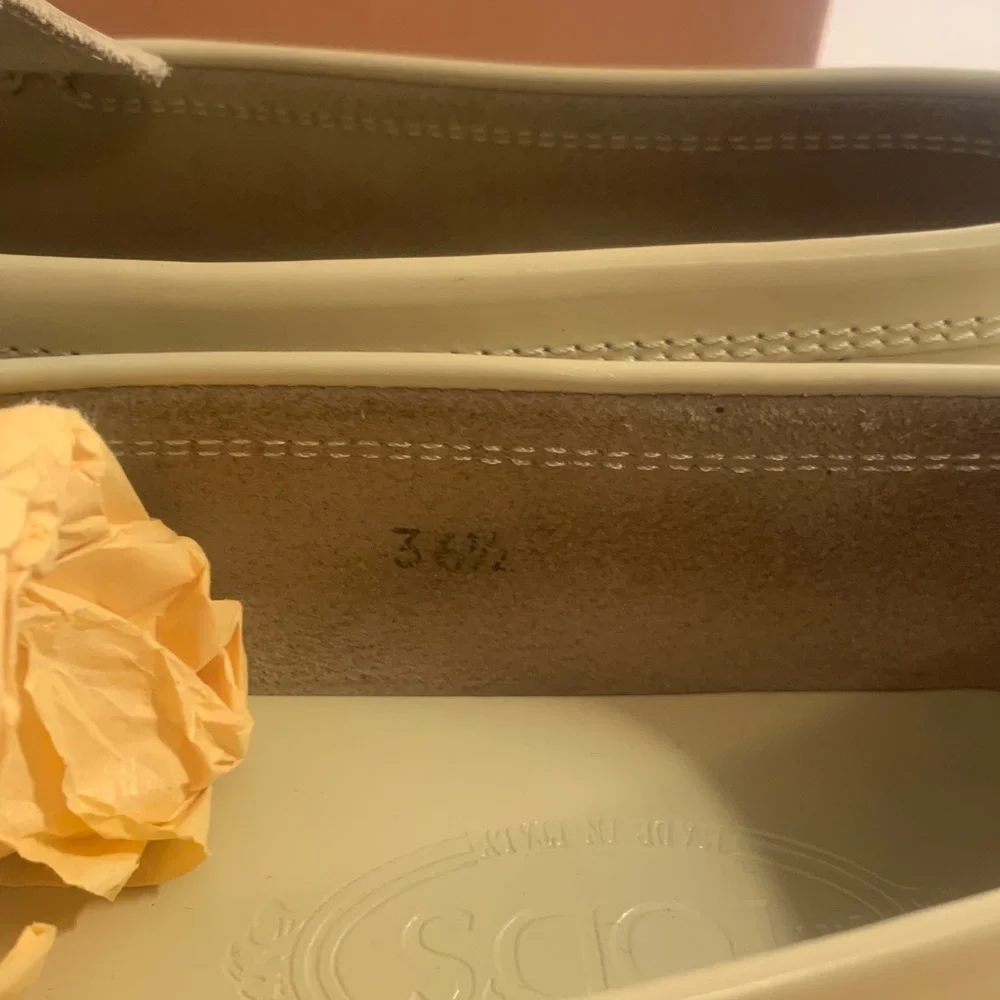 Tod's Cream Patent Leather Slip-On Shoes - Picture 8 of 9